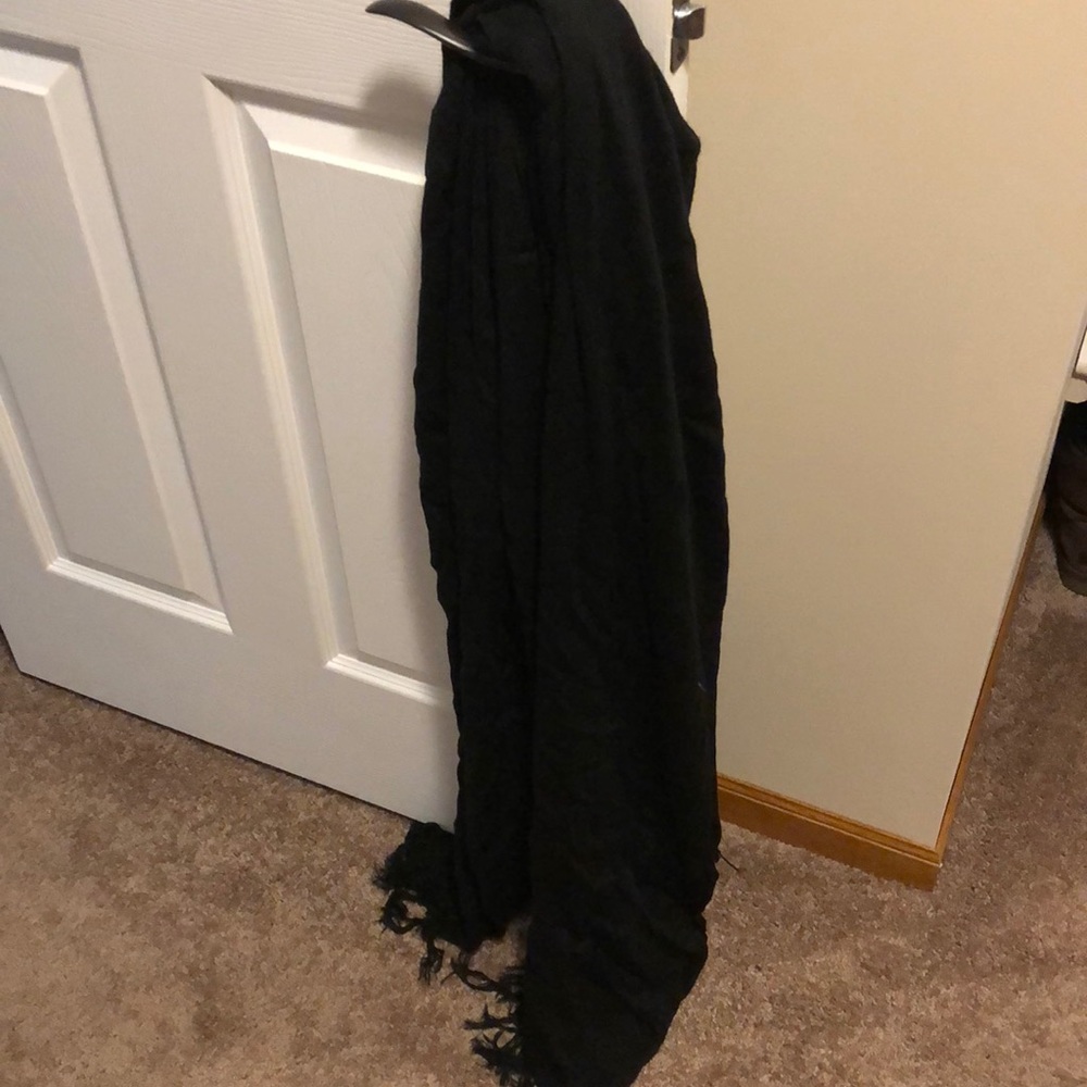 Black scarf